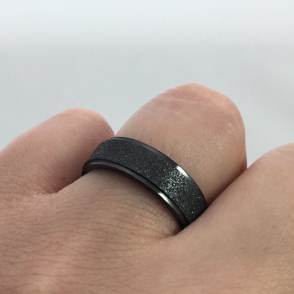 Jewelry ring band 6mm wide shiny step edge black tone titanium new - Picture 2 of 8